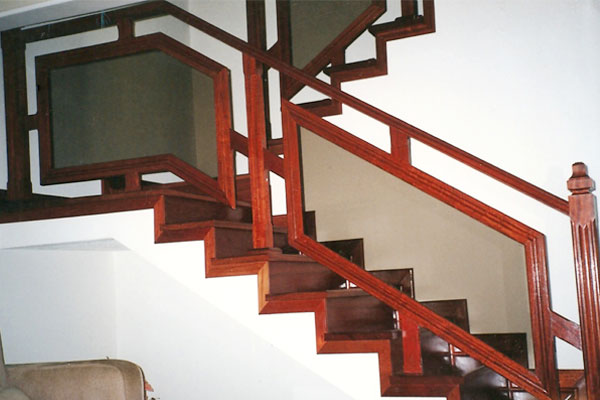 Escada modelo E29B