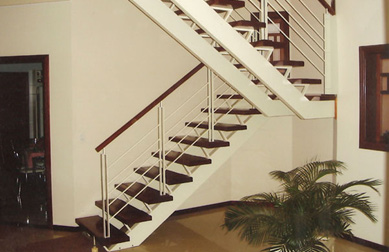 Escada modelo E19