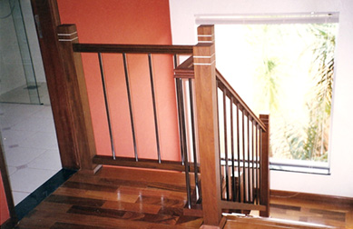 Escada modelo E46
