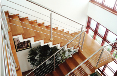 Escada modelo E53